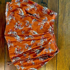 Cute flowy mini skirt